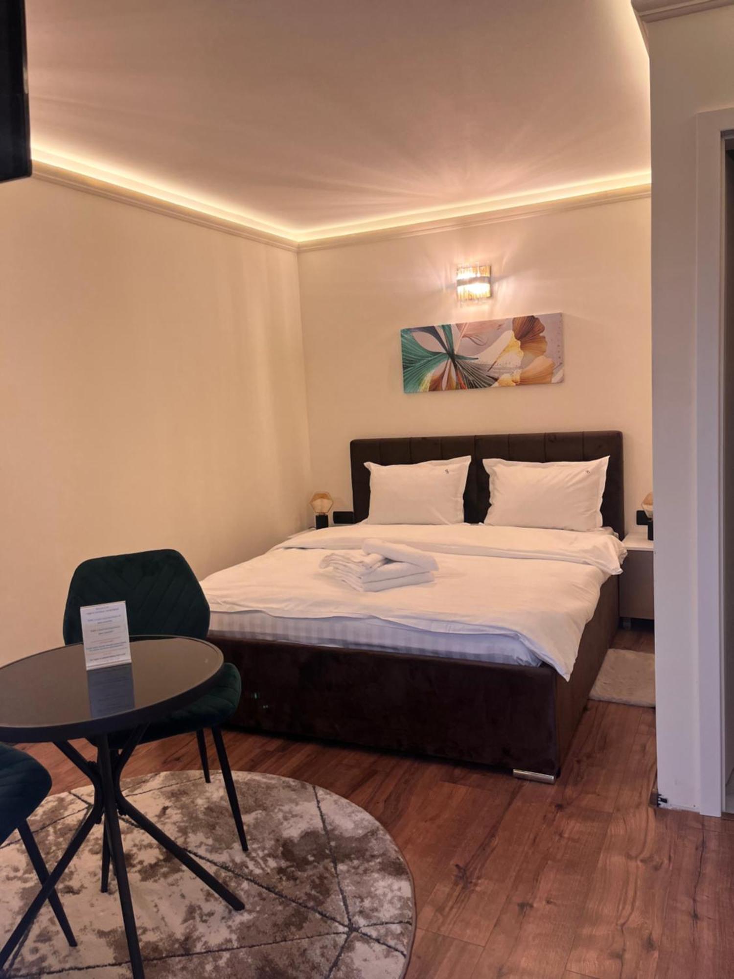 Urban Central Apartments Braşov Esterno foto